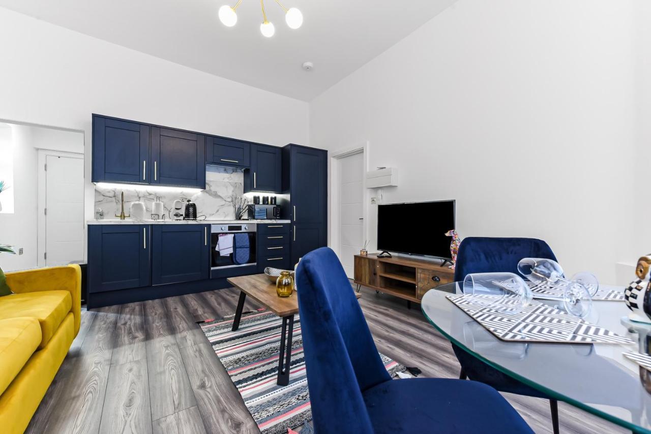 Apartment Comfy And Contemporary One Bedroom Flat *