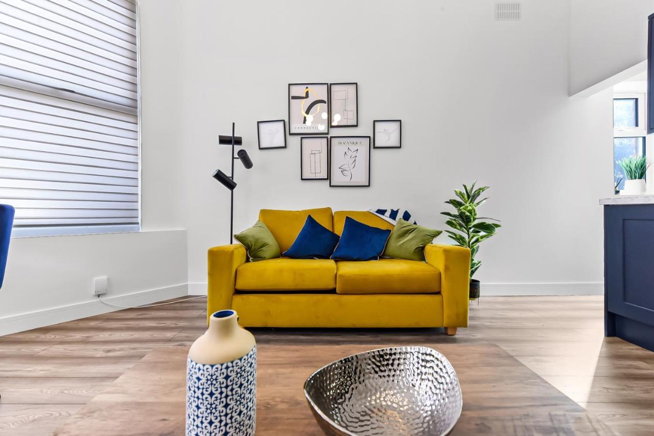 Comfy And Contemporary One Bedroom Flat London